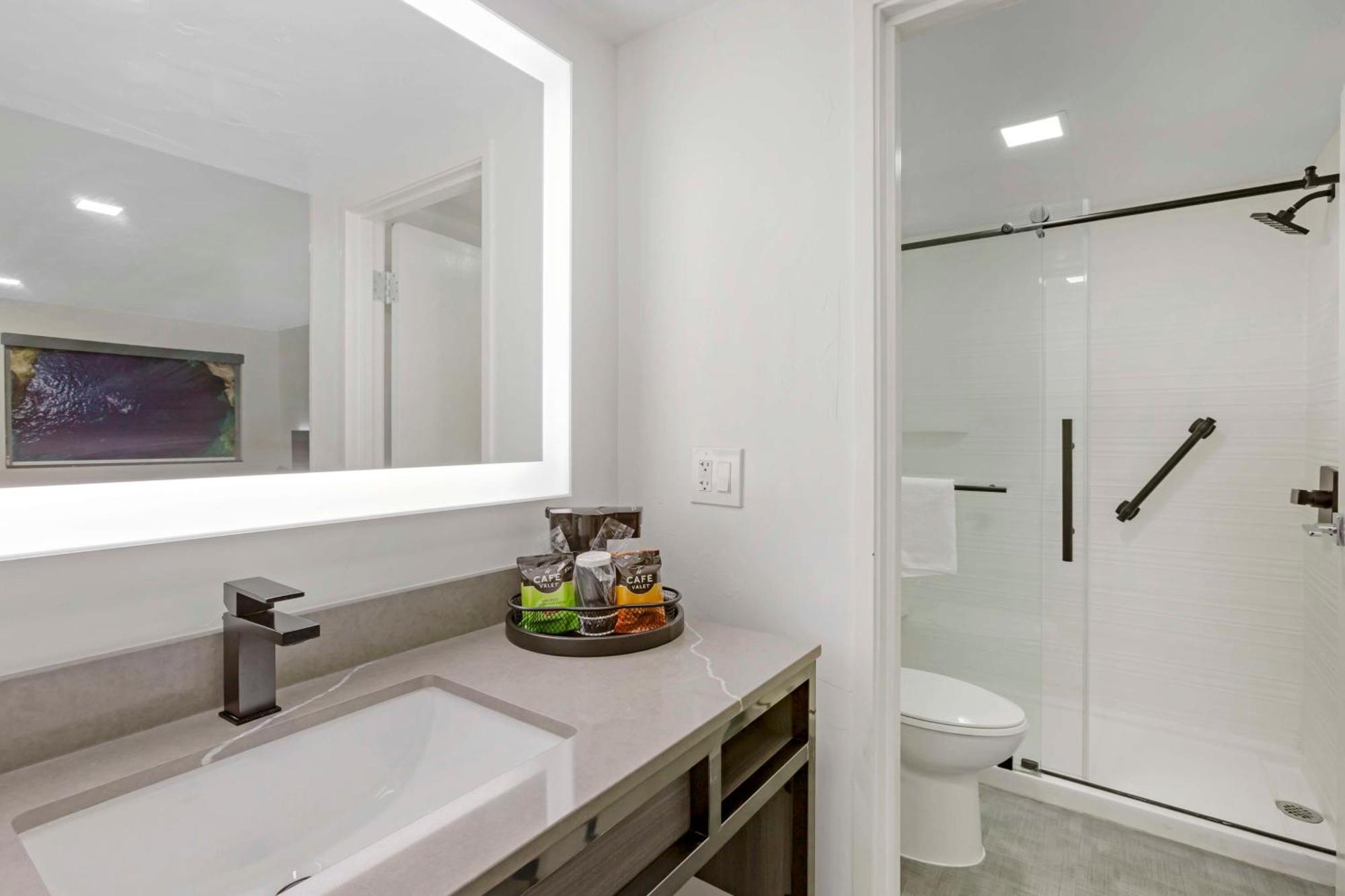 Hotel Blue 66, BW Signature Collection ซานตาโรซา ภายนอก รูปภาพ